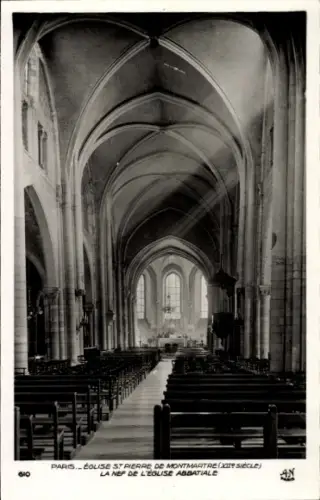 Ak Paris XVIII Montmartre, Innenansicht der Église St Pierre de Montmartre, Kirchenbänke, Altar