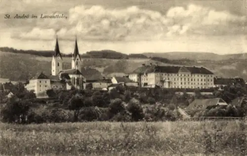 Ak St. Andrä im Lavanttal in Kärnten,  zwei Türme, Landschaft, Gebäude