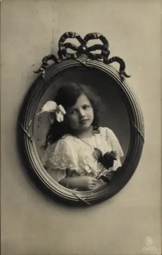 Passepartout Ak Mädchen, Portrait