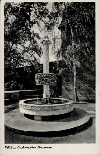 Ak Cottbus in der Niederlausitz, Brunnen,  Tuchmacher, Säule, Reliefs