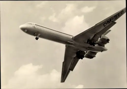 Ak Interflug Turbinenluftstrahl Verkehrsflugzueg IL 62