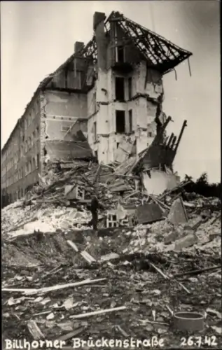 Ak Hamburg Mitte Altstadt, Zerstörter Gebäudekomplex, Trümmerlandschaft, Datum 26.7.42