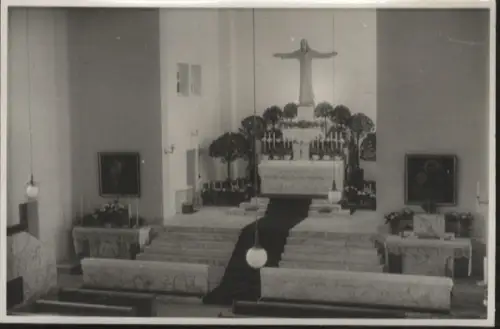 Original Foto Berlin Schmargendorf, Salvatorkirche, Inneransicht mit Blick zum Altar, um 1948
