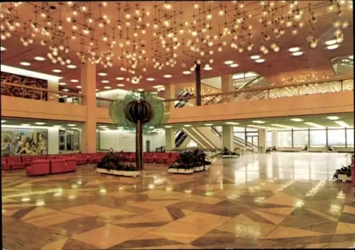 Ak Berlin Mitte, Palast der Republik, Hauptfoyer mit Gläserner Blume und Galerie