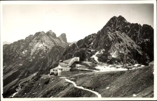 Ak Innsbruck in Tirol, Bergstation 2270 m, Nordkettenbahn, Schnee, Berge, Fotografie