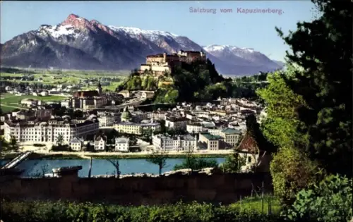 Ak Salzburg in Österreich,  Kapuzinerberg, Festung Hohensalzburg, Stadtansicht, Berge