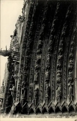 Ak Reims Marne, Kathedrale von  Voute des Grand Portail, Skulpturen