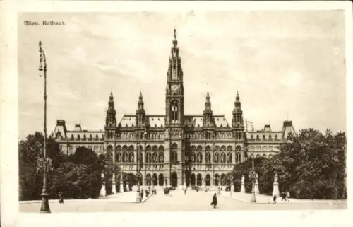 Ak Wien 1 Innere Stadt,  Rathaus,  Architektur, Menschen, Bäume