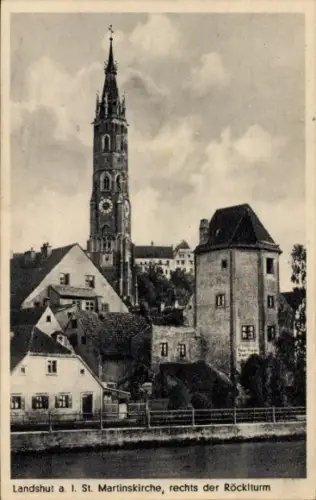 Ak Landshut in Niederbayern, St. Martinskirche, Röcklturm,  Häuser, Wasser