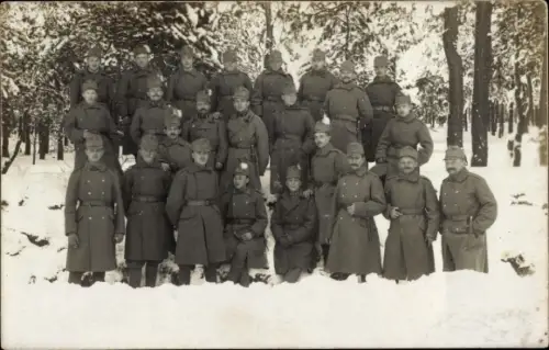 Foto Ak Terezín Theresienstadt Region Aussig, Grenzjäger, Infanterie Regiment 92, Uniformen