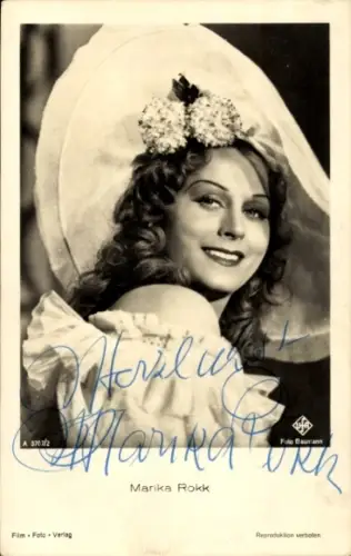 Ak Schauspielerin Marika Rökk, Portrait, Hut