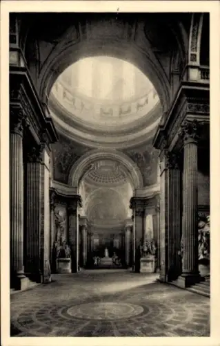Ak Paris V Panthéon, Pantheon, Innenansicht, Säulen, Statue, Lichtdurchbruch
