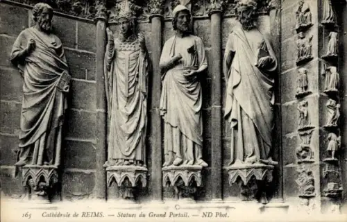 Ak Reims Marne, Statues du Grand Portail, Cathédrale de  ND Phot.