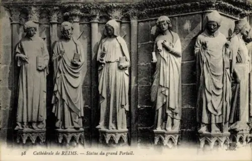 Ak Reims Marne, Statuen der Kathedrale von  große Portalstatue