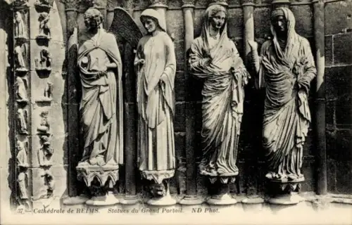 Ak Reims Marne, Statues du Grand Portail, Cathédrale de  ND Phot.