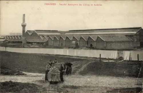 Ak Feignies Nord, Fabrikgebäude, Arbeiter mit Kisten, Rauchschornstein, Schriftzug FEIGNIES