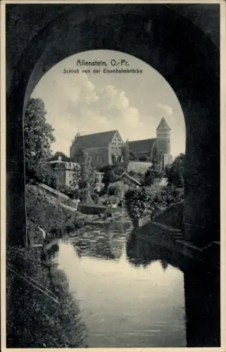 Ak Olsztyn Allenstein Ostpreußen, Schloss von der Eisenbahnbrücke,  O.-Pr.
