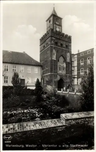 Ak Marienburg Malbork Westpreußen, Marientor, alte Stadtmauer