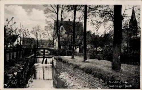 Ak Sundwig Hemer im Sauerland, Sundwig W., Sundwiger Bach, Fluss, Brücke, Bäume, Häuser