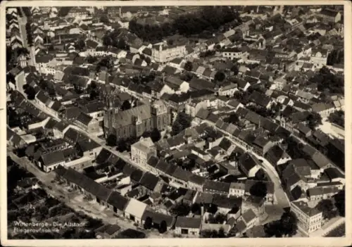 Ak Wittenberge an der Elbe Prignitz, Luftaufnahme von  Altstadt, viele Dächer, keine Personen, ke