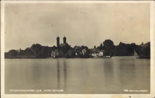 Ak Friedrichshafen am Bodensee,  Altes Schloss, Seeansicht, 636, Risch-Lau, Bregenz