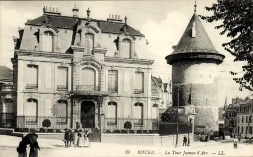 Ak Rouen Seine Maritime,  von  La Tour Jeanne d'Arc,  Architektur