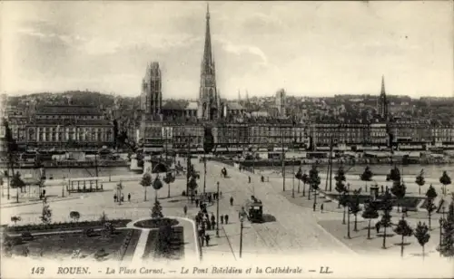 Ak Rouen Seine Maritime,  von  Platz Carnot, Pont Boieldieu, Kathedrale