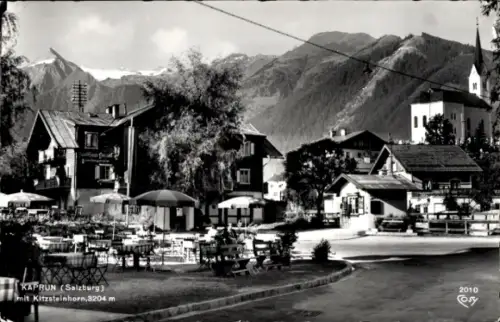Ak Kaprun in Salzburg, Gasthaus, Terrasse, Blick zum Kitzsteinhorn