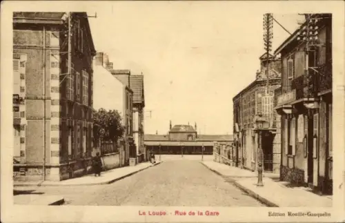 Ak La Loupe Eure et Loir,  Rue de la Gare, Straßenansicht,  