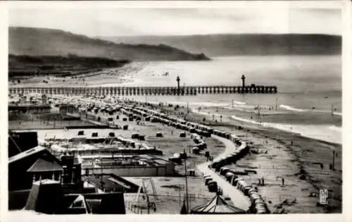CPA Trouville Reine des Plages Calvados, Panorama sur Trouville et Deauville