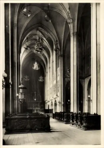 Ak Wien 1 Innere Stadt, Innensicht der Augustinerkirche, gotische Architektur,  Details