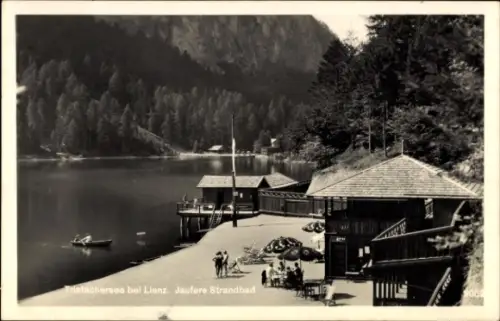 Ak Lienz in Tirol, Tristachersee, Jaufere Strandbad, Boote, Menschen am Ufer