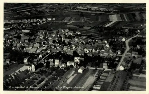 Ak Bruchköbel in Hessen, Luftaufnahme von  Häuser, Felder, Landschaft