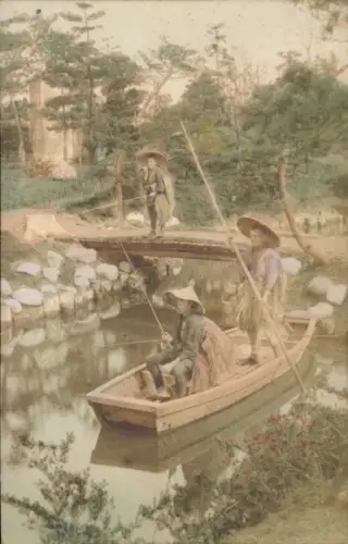 Ak Japaner in Trachten, Ruderboot, Brücke
