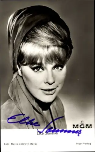Ak Schauspielerin Elke Sommer, Film Mitternacht Canale Grande, Portrait, Autogramm