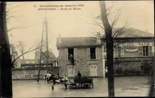 Ak Montgeron Essonne, Route de Melun, Au Reveil Matin, Hochwasser Januar 1910, Kutsche