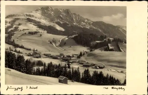 Ak Jungholz in Tirol, Schneelandschaft, Bergkulisse, Dorfansicht, Jungholz, Tirol
