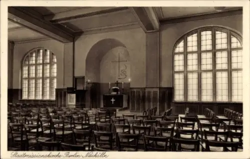 Ak Berlin Neukölln, Stadtmissionskirche, Lenaustraße 1-4, Innenansicht, Altar, Kreuz
