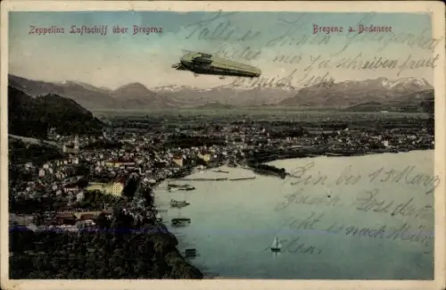 Ak Bregenz am Bodensee Vorarlberg, Zeppelins Luftschiff über der Stadt