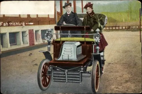 Ak Liebespaar im Automobil, Auto