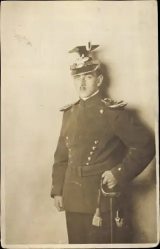 Foto Ak Berlin, Deutscher Soldat in Uniform, Ulan, Portrait