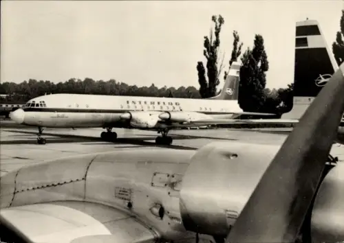 Ak Propeller Turbinenverkehrsflugzeug Iljuschin IL-18, Interflug