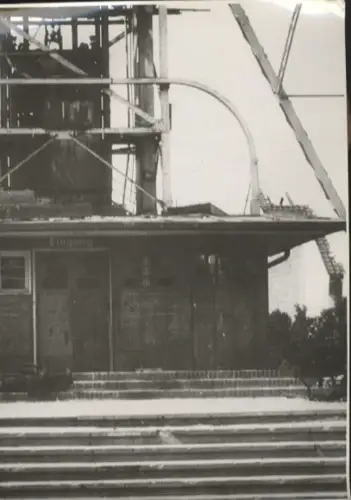 Original Foto Berlin Charlottenburg, am Fuß des Funkturms, um 1947