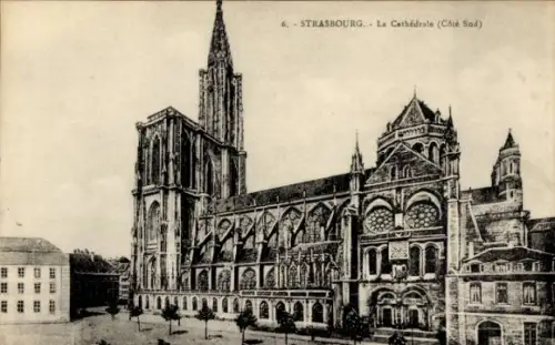 Ak Strasbourg Straßburg Elsass Bas Rhin, Kathedrale von  hohe Türme, gotische Architektur