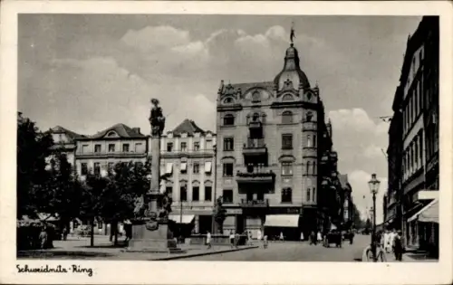 Ak Świdnica Schweidnitz Schlesien, Schweidnitzer Ring, Gebäude, Statue, Bäume, Straßenansicht