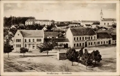 Ak Hrušovany nad Jevišovkou Grusbach Region Südmähren, Hrušovany - Grusbach, Häuser, Bäume, Gesch