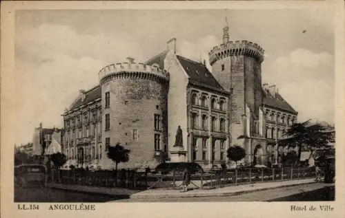 Ak Angoulême Charente, Hôtel de Ville