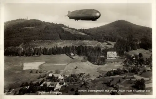 Ak Schweigmatt Raitbach Schopfheim in Baden, Fliegeraufnahme, Ort, Zeppelin Pension Blumberg