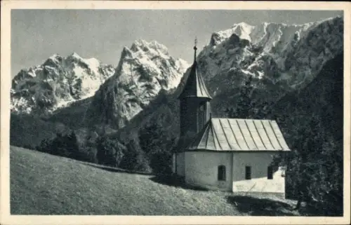 Ak Wilder Kaiser in Tirol, Antoniuskapelle, Berge, Wald, Schwarz-Weiß-Foto