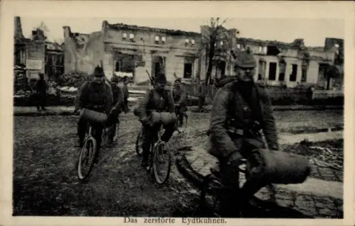 Ak Tschernyschewskoje Eydtkuhnen Ostpreußen, Deutsche Fahrradjäger, Kriegstrümmer, I. WK